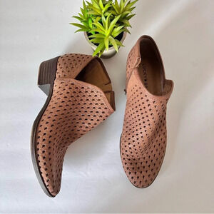 Lucky Brand Bodalino Booties Zipper Closure Shoes size 7.5